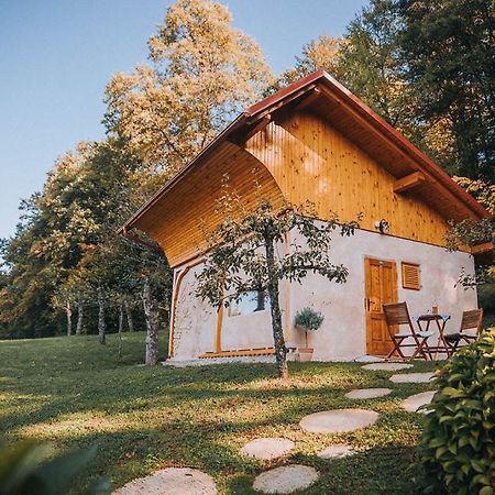 Sleeping With Bees - Tourist Farm Muha Apartment Grosuplje Exterior photo