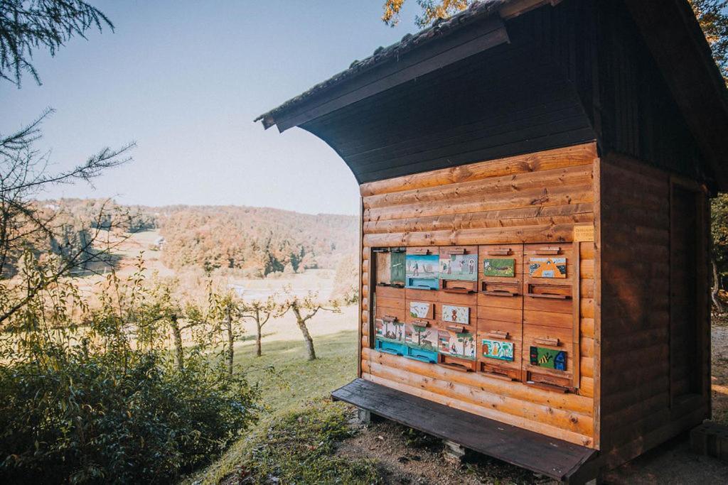 Sleeping With Bees - Tourist Farm Muha Apartment Grosuplje Exterior photo